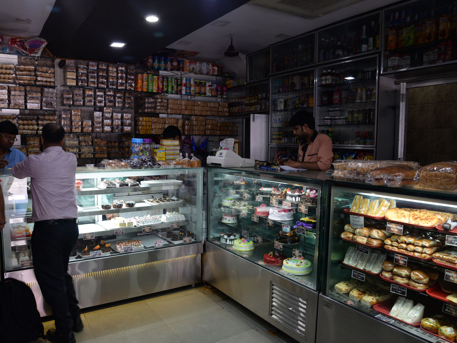 Royal Bakery ki Butterscotch Pastry, Royal Bakery, Jaipur Taste of City